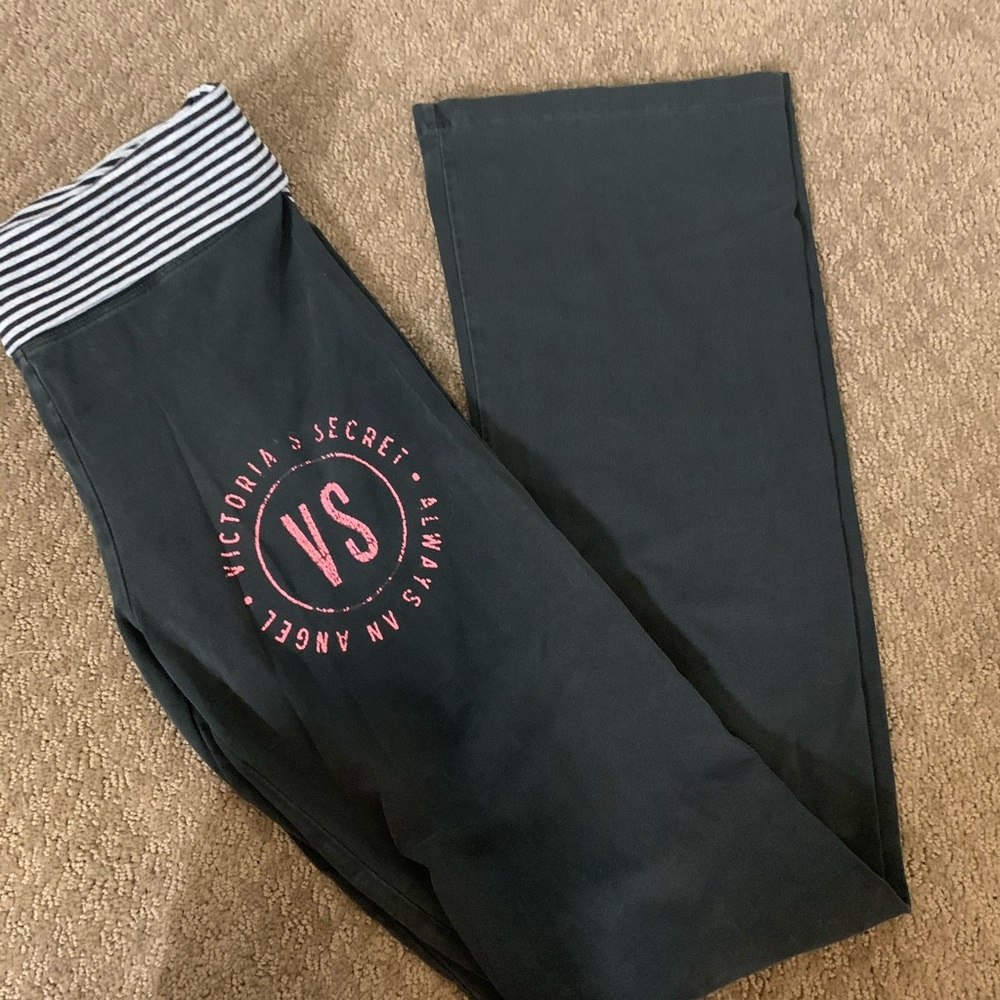 Victoria’s Secret yoga pants